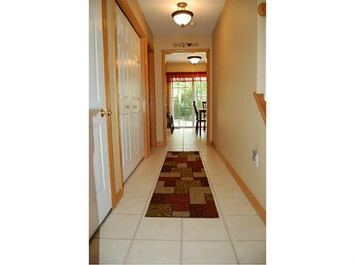 Entry/Foyer.