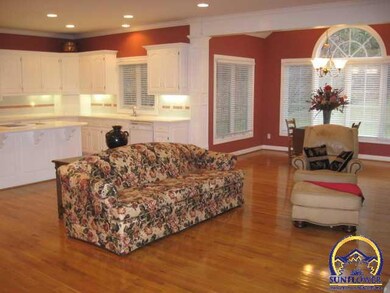 3755 SW Clarion Park Dr, Topeka, KS 66610 - photo 5