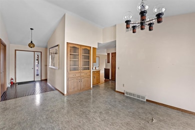 5683 Vineyard Rd, Fitchburg, WI 53575 - photo 5