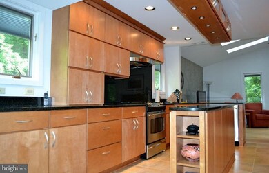 6150 Jerrys Dr, Columbia, MD 21044 - photo 2