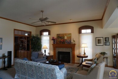 3917 SW Stonybrook Dr, Topeka, KS 66610 - photo 6