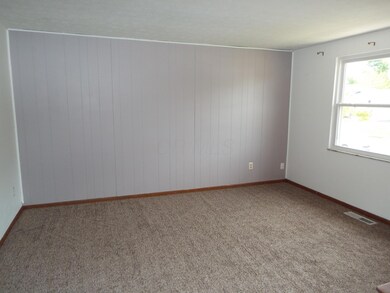 1780 Flinthill Dr, Columbus, OH 43223 - photo 7