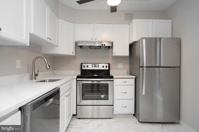 17814 Buehler Rd unit 158, Olney, MD 20832 - photo 5