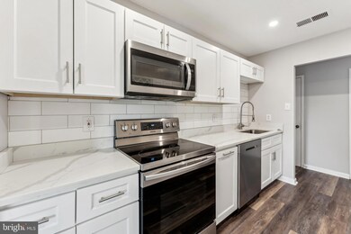 531 Florida Ave unit 102, Herndon, VA 20170 - photo 5