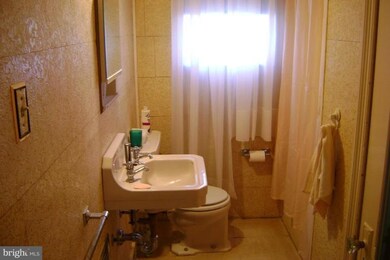 1013 Church St, Brooklyn, MD 21225 - photo 5