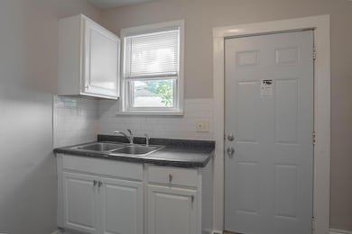 1002 Lowry Ave N, Minneapolis, MN 55411 - photo 3