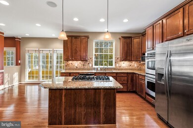 769 Seneca Dr, Odenton, MD 21113 - photo 3