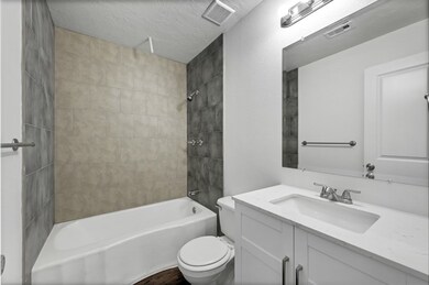 64 Burbank St unit 1, Houston, TX 77076 - photo 5