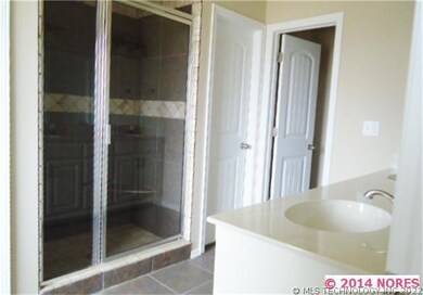Master Bathroom w/ shower