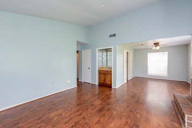 7830 Green Lawn Dr unit 7830, Houston, TX 77088 - photo 6