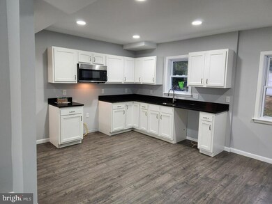 727 Larchmont Ave, Capitol Heights, MD 20743 - photo 3