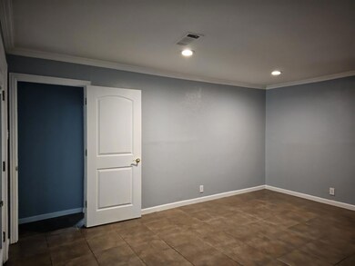 909 Phillips St, Cleburne, TX 76033 - photo 3