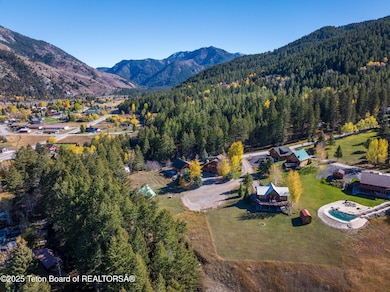 682 Overlook Cir, Alpine, WY 83128 - photo 3