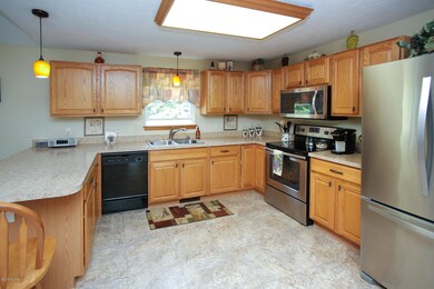 21221 12 mile road-103