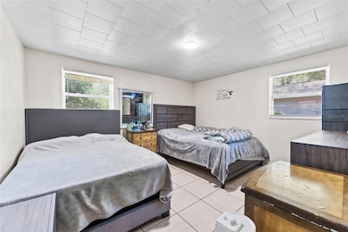 10009 N 10th St, Tampa, FL 33612 - photo 5