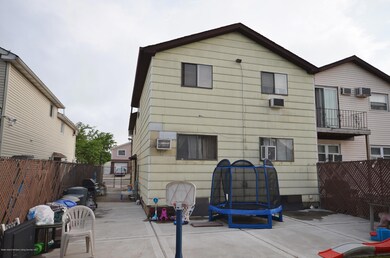 245 Ada Dr, Staten Island, NY 10314 - photo 4