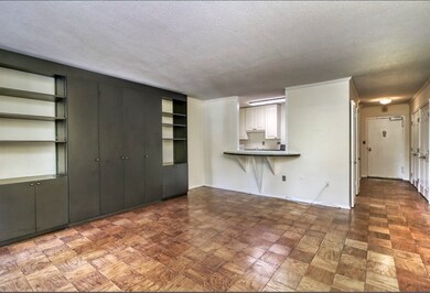 9 Hawthorne Place unit 2F, Boston, MA 02114 - photo 7