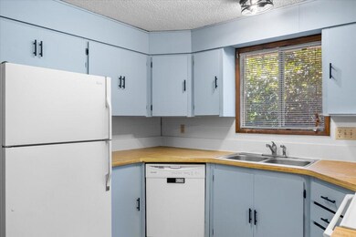 610 Freeman Rd, Central Point, OR 97502 - photo 6