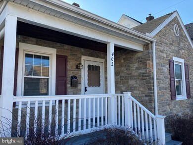 402 W Queen St, Chambersburg, PA 17201 - photo 2