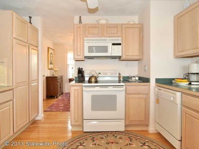 11 Evergreen Ct, Wakefield, RI 02879 - photo 6