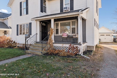 05-524 E Elm St Wauseon, OH 43567-Windo