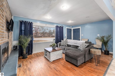 1875 W Division St, Cadillac, MI 49601 - photo 3