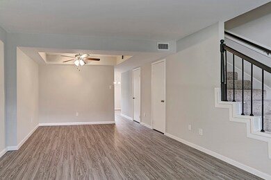 10238 Longmont Dr unit 1109, Houston, TX 77042 - photo 2
