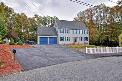 82 Bumble Bee Cir, Shrewsbury, MA 01545 - photo 2