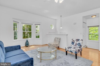 3625 Buckeye Ct, Fairfax, VA 22033 - photo 5