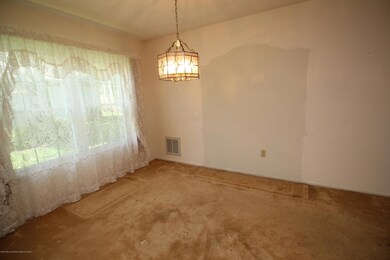 520 Petunia Ln N, Whiting, NJ 08759 - photo 5