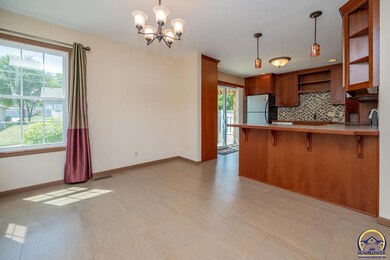 3556 SW Willow Brook Dr, Topeka, KS 66614 - photo 7