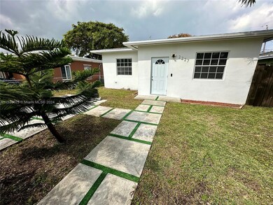 2227 Freedom St, Hollywood, FL 33020 - photo 4