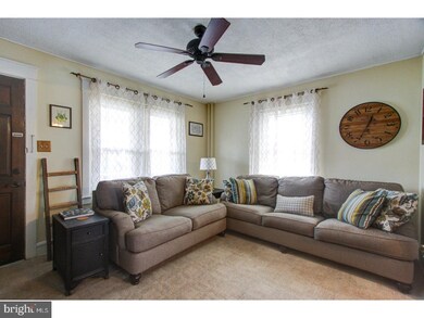 831 W 2nd St, Lansdale, PA 19446 - photo 5