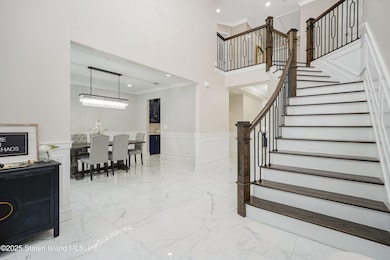 108 Giffords Ln, Staten Island, NY 10308 - photo 4