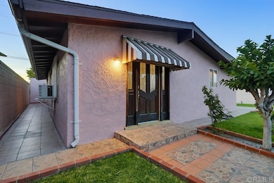 947 S Arizona Ave, Los Angeles, CA 90022 - photo 3