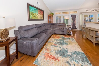 006_Family Room