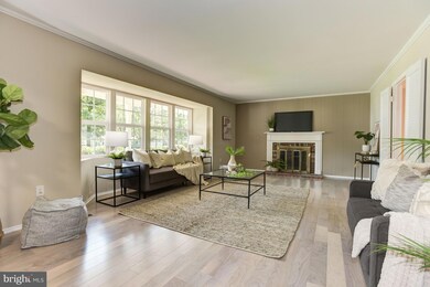 8706 Crystal Rock Ln, Laurel, MD 20708 - photo 2