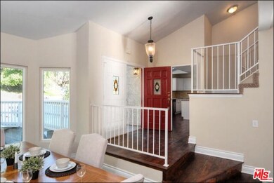 5274 Campo Rd, Woodland Hills, CA 91364 - photo 2