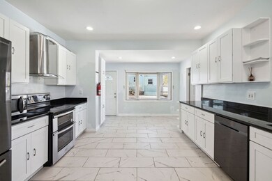 76 19th St unit 1, Lowell, MA 01850 - photo 3