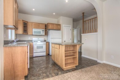 1814 NW Jackpine Ave, Redmond, OR 97756 - photo 7