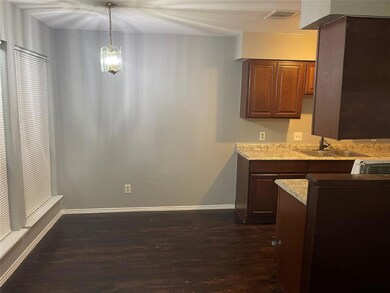147 Allencrest Dr unit B, Fort Worth, TX 76108 - photo 3