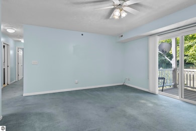 12047 S Elk Run unit N207, Traverse City, MI 49684 - photo 6