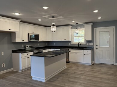 306 Cassie Dr, Lafayette, TN 37083 - photo 7