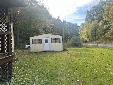 210 Country Farms Rd, Cedar Bluff, VA 24609 - photo 5