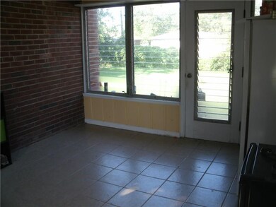 422 N 13th Ave, Beech Grove, IN 46107 - photo 5