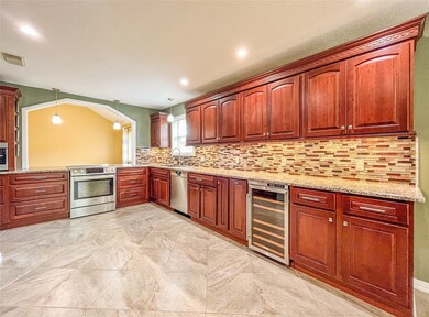 3522 Whitestone Dr, Pearland, TX 77584 - photo 4