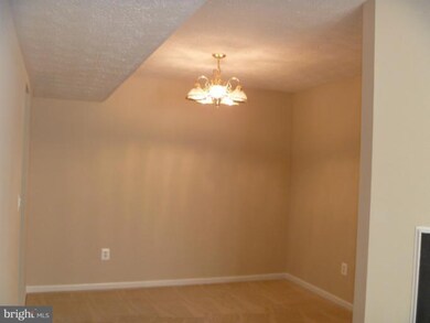 14024B Grumble Jones Ct, Centreville, VA 20121 - photo 4