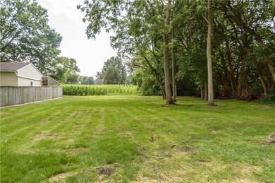 2029 Evergreen Ct, Mattoon, IL 61938 - photo 3