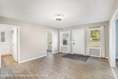 715 N Clinton Ave, Saint Johns, MI 48879 - photo 6