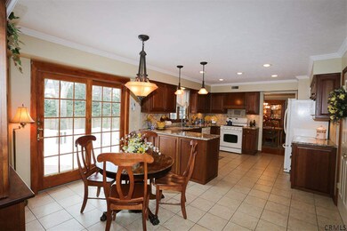 65 Huntleigh Dr, Albany, NY 12211 - photo 4